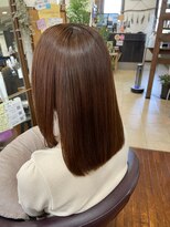 美容室 メザミー MESAMIES 大人きれいツヤ髪ストレートマロンベージュ髪質改善耳掛け小顔