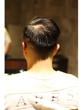 キングスマン トーキョー 国分寺(KINGSMAN TOKYO) アップバング/ツーブロック/スキンフェード[国分寺/国分寺駅]