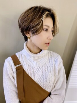 リノショアーズ 日本大通り店(RINOSHORES) センターパートフレーミングカラーダブルカラーハンサムショート