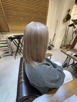 チリンバイロストシティー(Chillin by LOSTCITY)&nbsp;ホワイトブロンドカラー　ダブルカラー