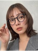 顔周りレイヤーカットくびれヘアミルクティーベージュカラー