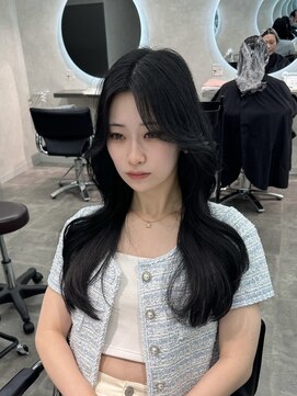 ジーニー 千葉(GENiE) 韓国ヘア/くびれヘア/顔周りカット/ブルーブラック【佐藤詩門】