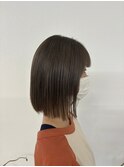 代大人可愛いオリーブグレージュ前下がり切りっぱなしボブ