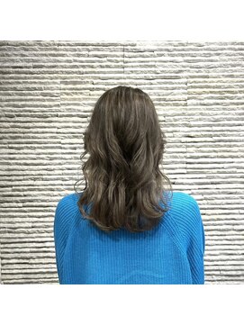 ビス ヘア アンド ビューティー 西新井店(Vis Hair＆Beauty) 大人可愛い大人美人くすみカラーアッシュグレーベージュ