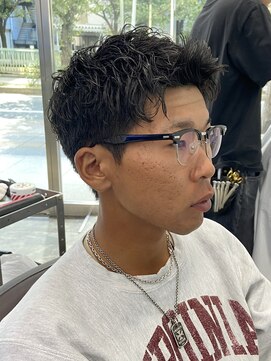 アンサー 千葉中央(UNSER prod by THE DAY) 刈り上げスパイキーショートアップバング