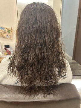 トロンヘアー(tronc hair) カーリーパーマ
