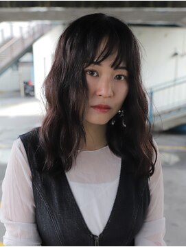 スリーヌーン(THREE noon) セミロング　ゆるナチュラル　ラフウェーブ　　20代30代40代