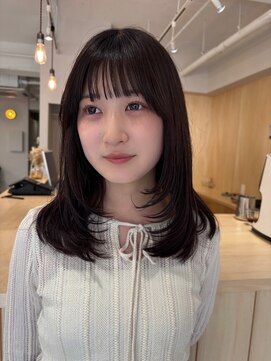 フルリール(fleurir) 顔周りザクザクレイヤースタイル