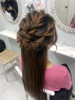 シェリング(Chering)&nbsp;ストレートハーフアップ