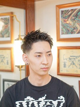 バーバーショップ ダリー(BARBERSHOP DALIE) スパイキーショートテーパーフェード