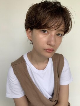 ナル(nalu.) ハンサムショート / ミニショート / くすみベージュ