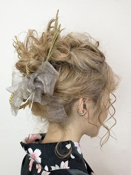 キャラ 池袋本店(CHARA) 卒業式ヘア・袴ヘア・お団子アレンジ・シニョン・ロープ編み