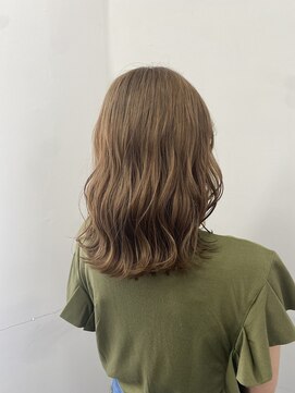 ヘアーアトリエ ネヴェア(hair atelier NEVAEH) milktea beige