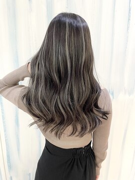 アップ(A+hair) プラチナグレージュハイライト_髪質改善ハイライト_寒色系カラー