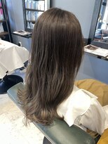 レナータ ヘア(Renata hair) フォギーベージュ