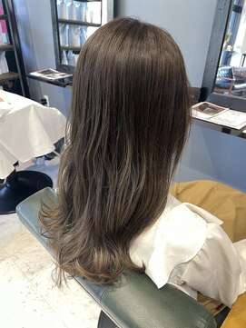 レナータ ヘア(Renata hair) フォギーベージュ