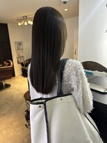 グランドライン(GRAND LINE)&nbsp;大人可愛い　グレージュ　レイヤーなし　アッシュ