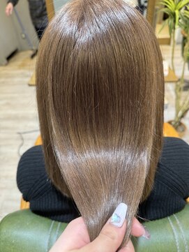 トムボーイ 練馬中村橋店(TOMBOY) ミルクティーベージュ