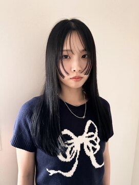 トゥコ(tuco) ロング　ストレート　前髪 ブルーブラック　カラー　前髪カット