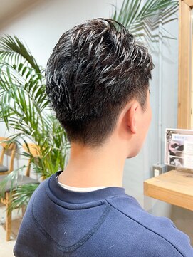 レンカ バイ レオネ(renca by LEONE) 刈り上げショート・メンズカット・ツーブロック・ビジネスマン