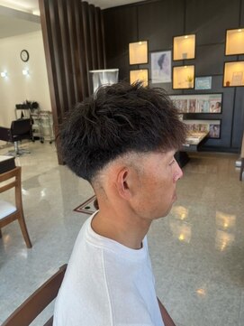 ジールステージ スリー(ZEAL STAGE-3) 短髪フェード×ツイストスパイラル