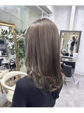 リア(riah) ブリーチなしダブルカラーレイヤーカット韓国ヘア