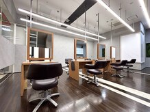 サロンズ イオンタウン宇多津店(SALONS)