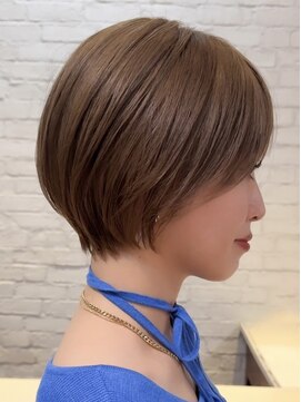 ソワネ 表参道(soigne) 表参道大人ショートボブ顔周りレイヤーカットくびれショート40代