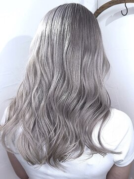 ブレイズヘアー(BLAZEhair) ホワイトシルバー×フルブリーチ3回