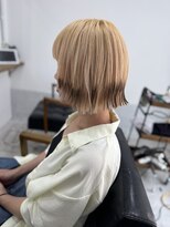 プラグ(Plug)&nbsp;似合わせカットボブ抜きっぱなしケアブリーチエンドカラー