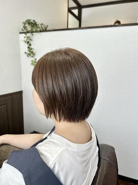 ミレナ(Milena) 明るめベージュ×ショートボブ