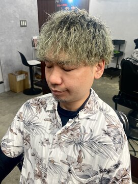 マーズ(MARS) 刈り上げセンターパート/ブルーブラック/サーフカール