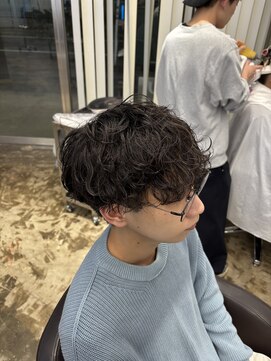 アンサー 千葉中央(UNSER prod by THE DAY) 【MEN’S HAIR/サーフカール/刈り上げセンターパート/千葉】