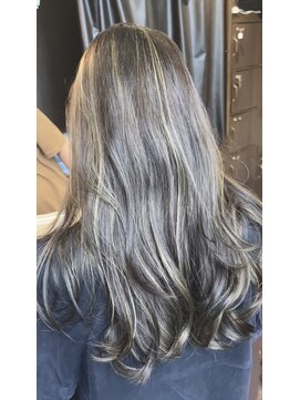 ワースホワイル(WORTH WHILE) 暗めカラーフェイスフレーミンググランマッシュアッシュカラー