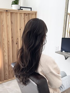 ホンネ(honne.) ワンホンレイヤーカット×艶グレージュ×イメチェンヘアスタイル