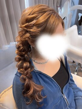 ラビットモア ヘアセット ナゴヤ(RABBIT more hair set NAGOYA) サイド編みおろし