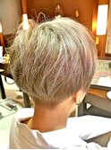 スモーキーシルバーアッシュ×刈り上げ×ベリーショートボブ