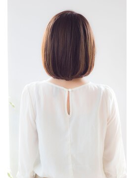 ザ シー 橋本(The C) バレイヤージュアッシュカラーツヤ感ノーブル前下がりショート