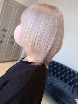 ルクール ヘアー プレジー(Le Coeur HAIR Plaisir) ホワイトカラー