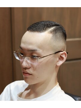 バーバーショップ スバル(BARBERSHOP SUBARU) ＜理容室＞＜バーバー＞七三ニグロパンチパーマアイロンフェード