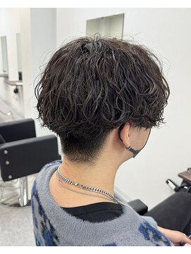 ブライト(BRIGHT) センターパート　波巻きパーマ