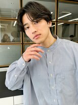 前下がりセンターパートマッシュニュアンスパーマ刈り上げ