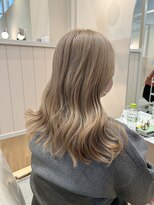 シダ(sida)&nbsp;【新春】ハイトーンミルクティーベージュ♪