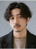 ウェット質感パーマビジネス風ミディショート