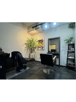 ＜メンズ専門美容室/心斎橋大丸・PARCO徒歩１分＞ナチュラルパーマや人気のスパイラルパーマが\7700！