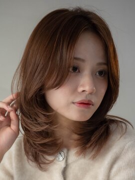 サーカス バイ ビュートリアム 青山(CIRCUS by BEAUTRIUM) ミディアムレイヤー透明感カラーマロンベージュ青山表参道