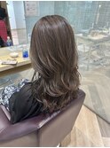アッシュベージュ・セミロング