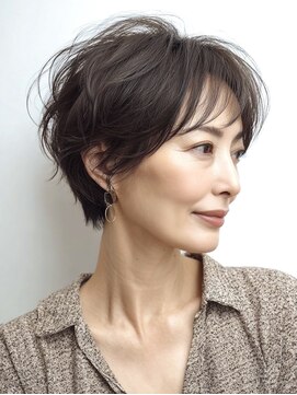 ハーツ(Heart's) 大人ショートレイヤー白髪ぼかし脱白髪染め40代50代60代原宿