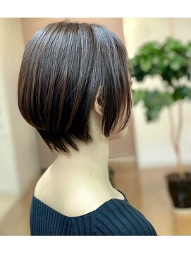 エスティーム(es:teem) ショートボブ
