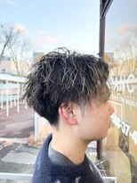 ブランシェ 高蔵寺店(BRANCHE)&nbsp;★センターパート×縦落ちパーマ×ハイライト★【北川】